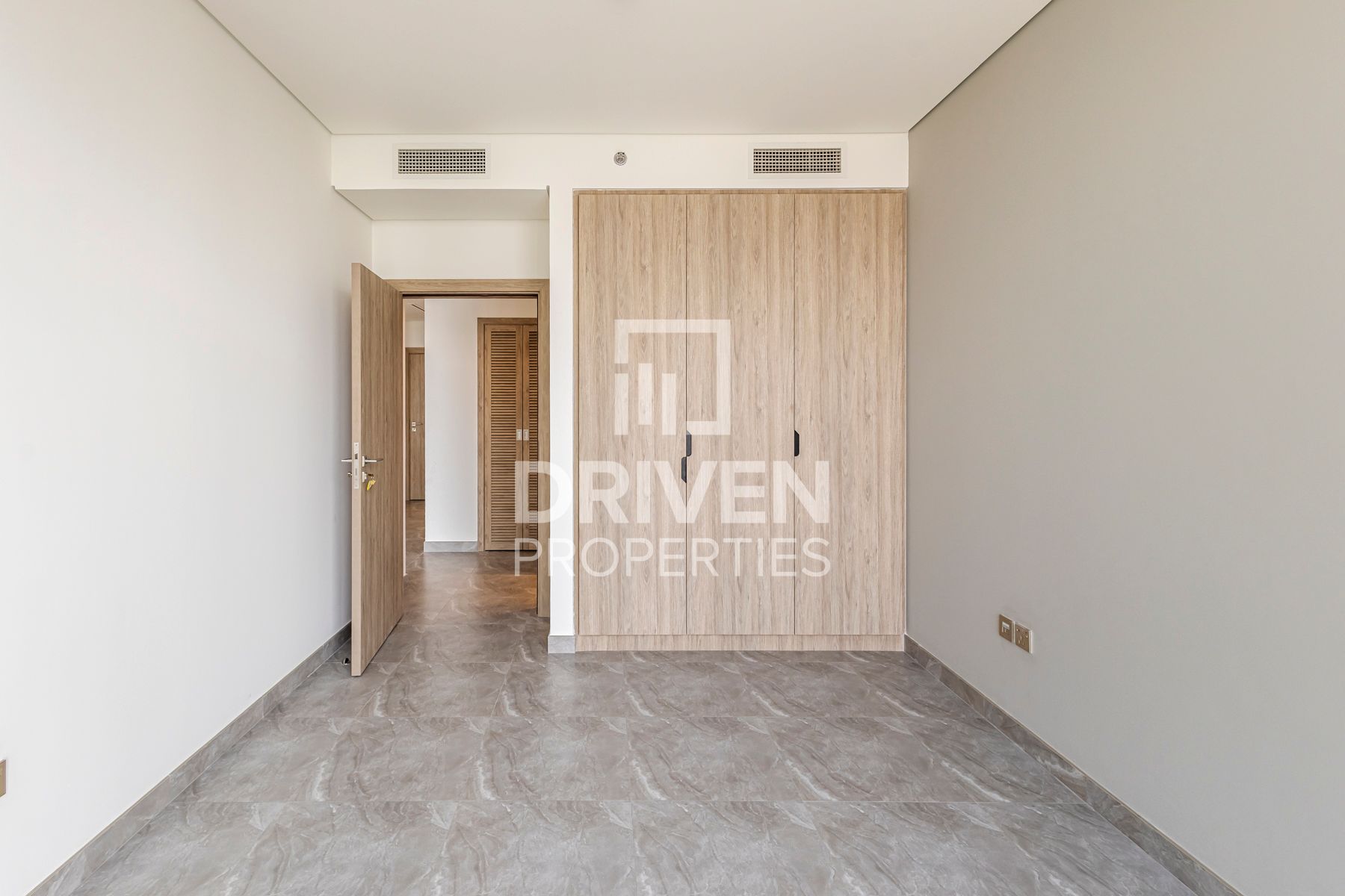 Brand New Unit High Floor Canal View