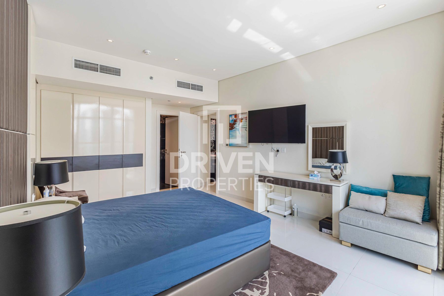 Canal View Furnished Ready to move in