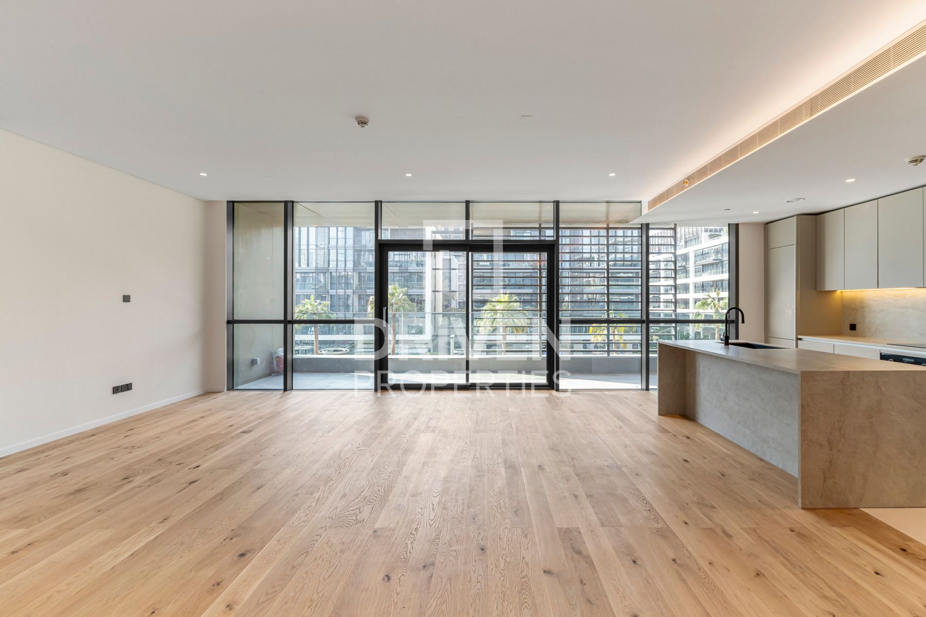 High-end Finishing with Pool and Courtyard View