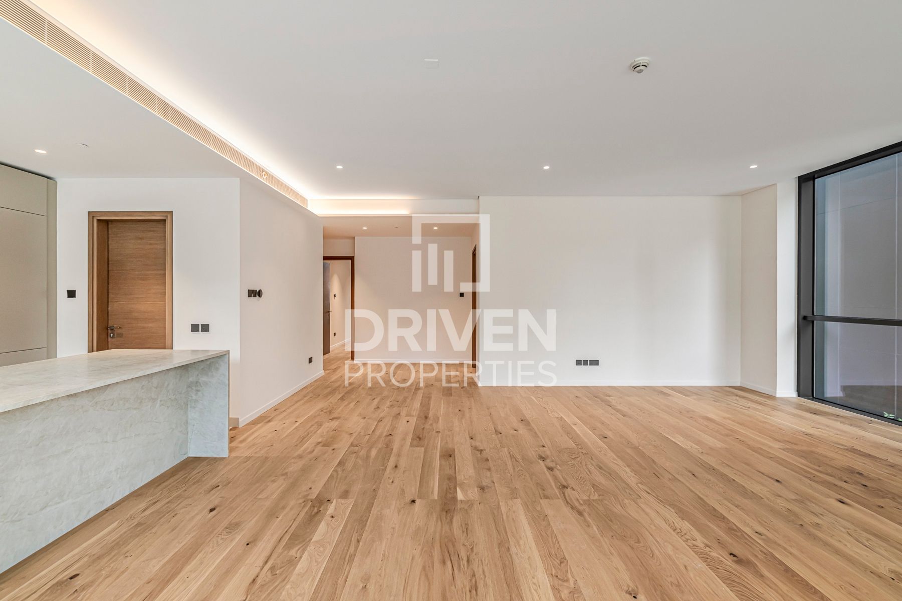 High-end Finishing with Pool and Courtyard View