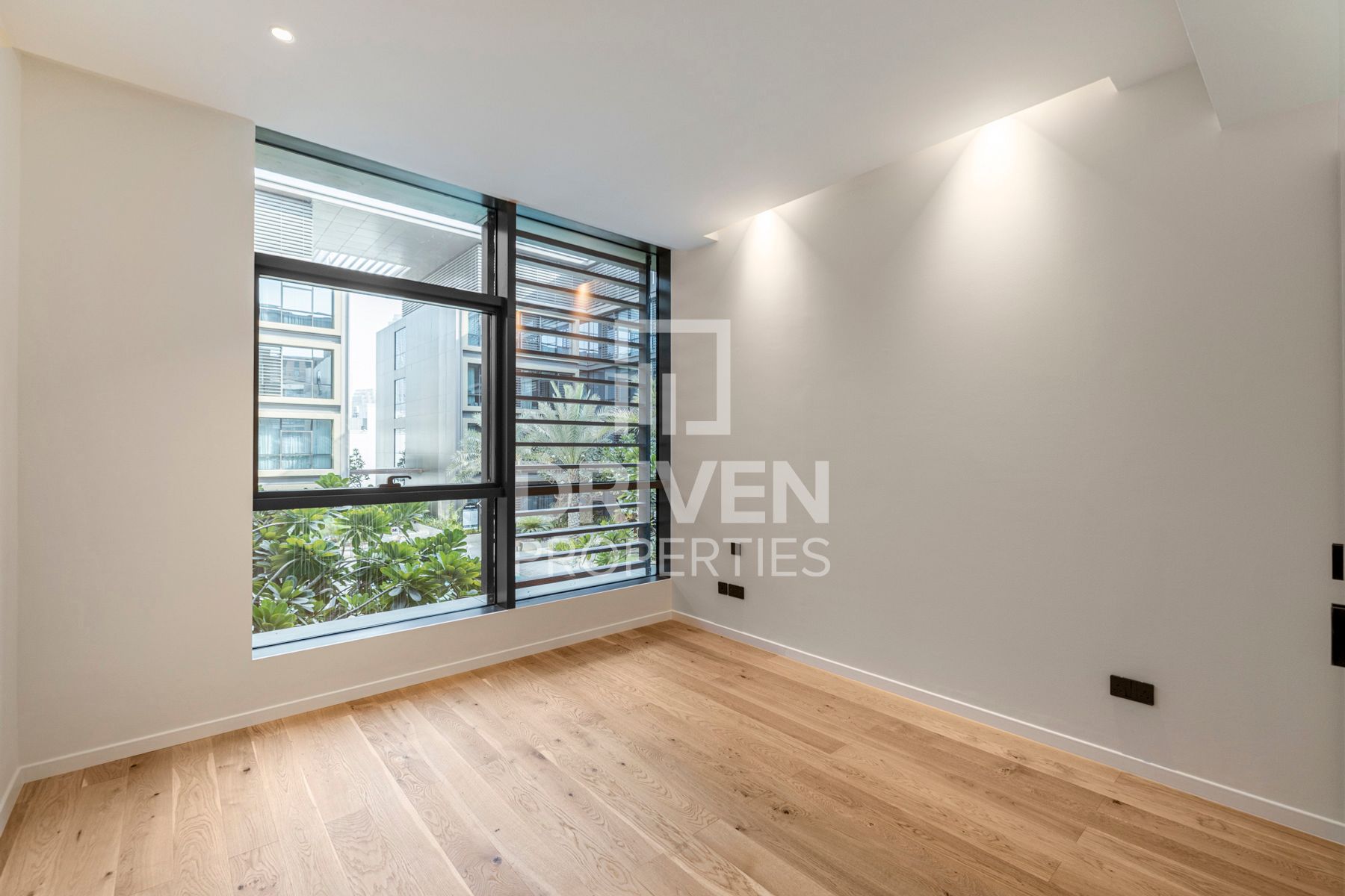 High-end Finishing with Pool and Courtyard View