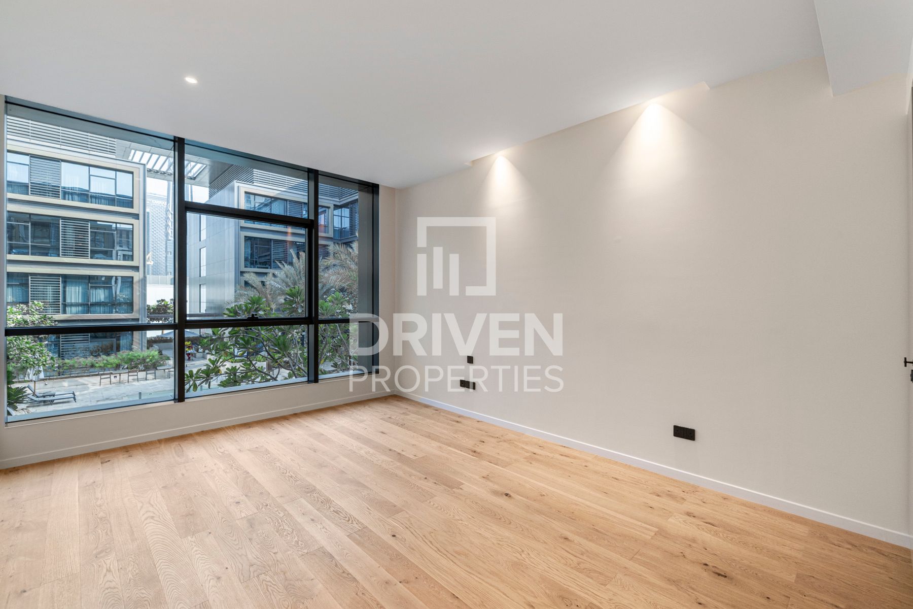 High-end Finishing with Pool and Courtyard View