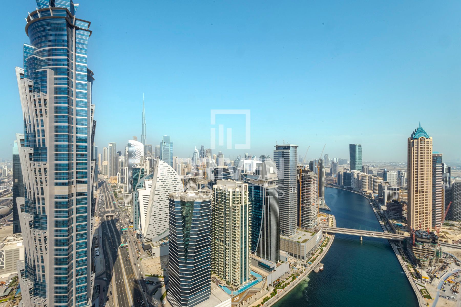 Spacious Sea and Canal View Vacant On Transfer