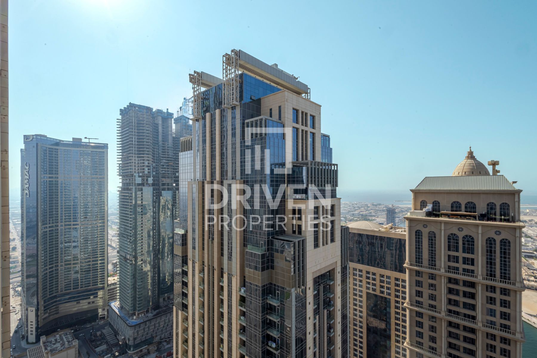 Spacious Sea and Canal View Vacant On Transfer