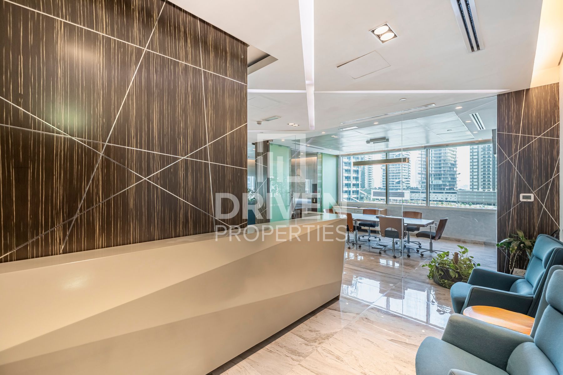 Fully Furnished Prime Location Vacant Now