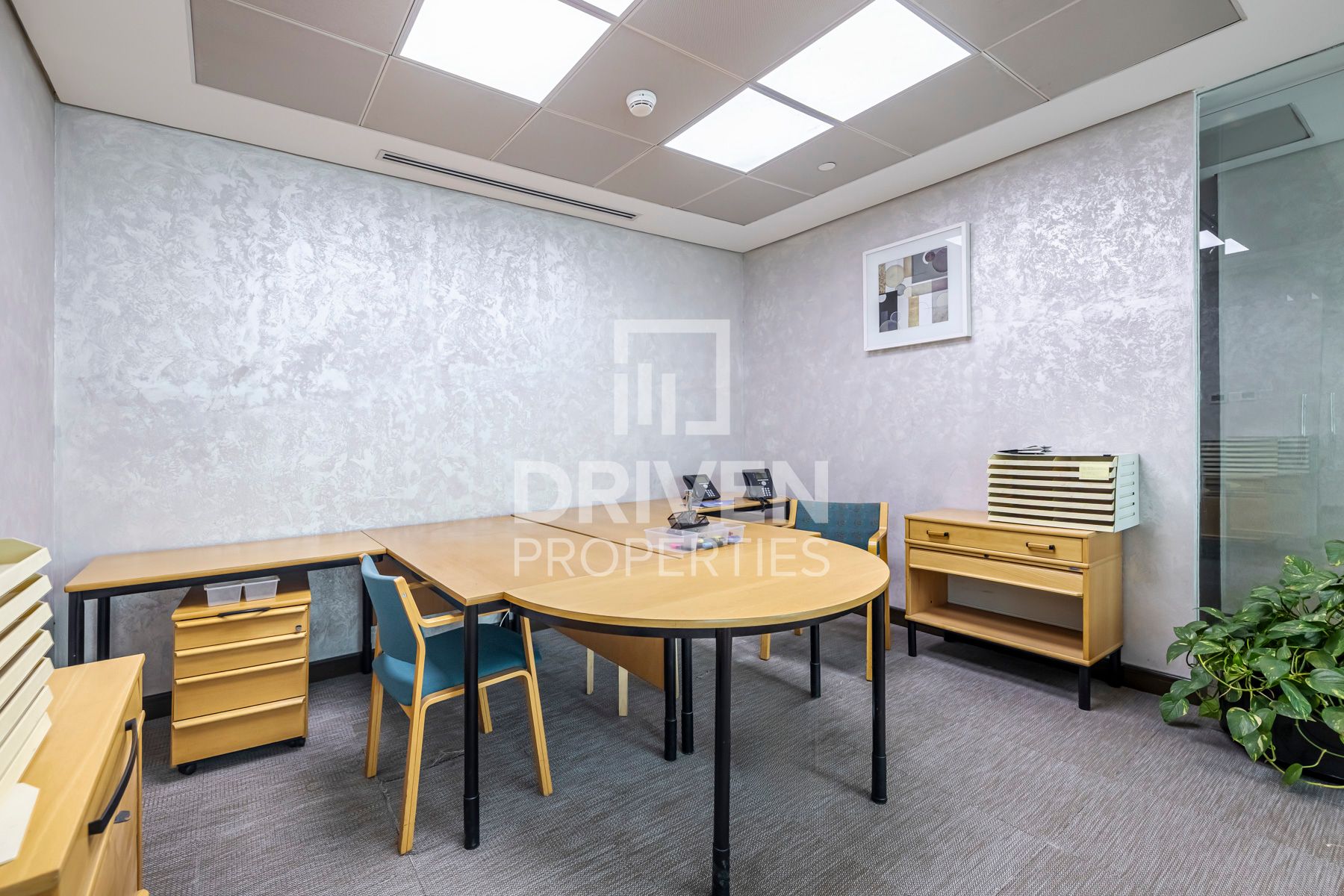 Fully Furnished Prime Location Vacant Now