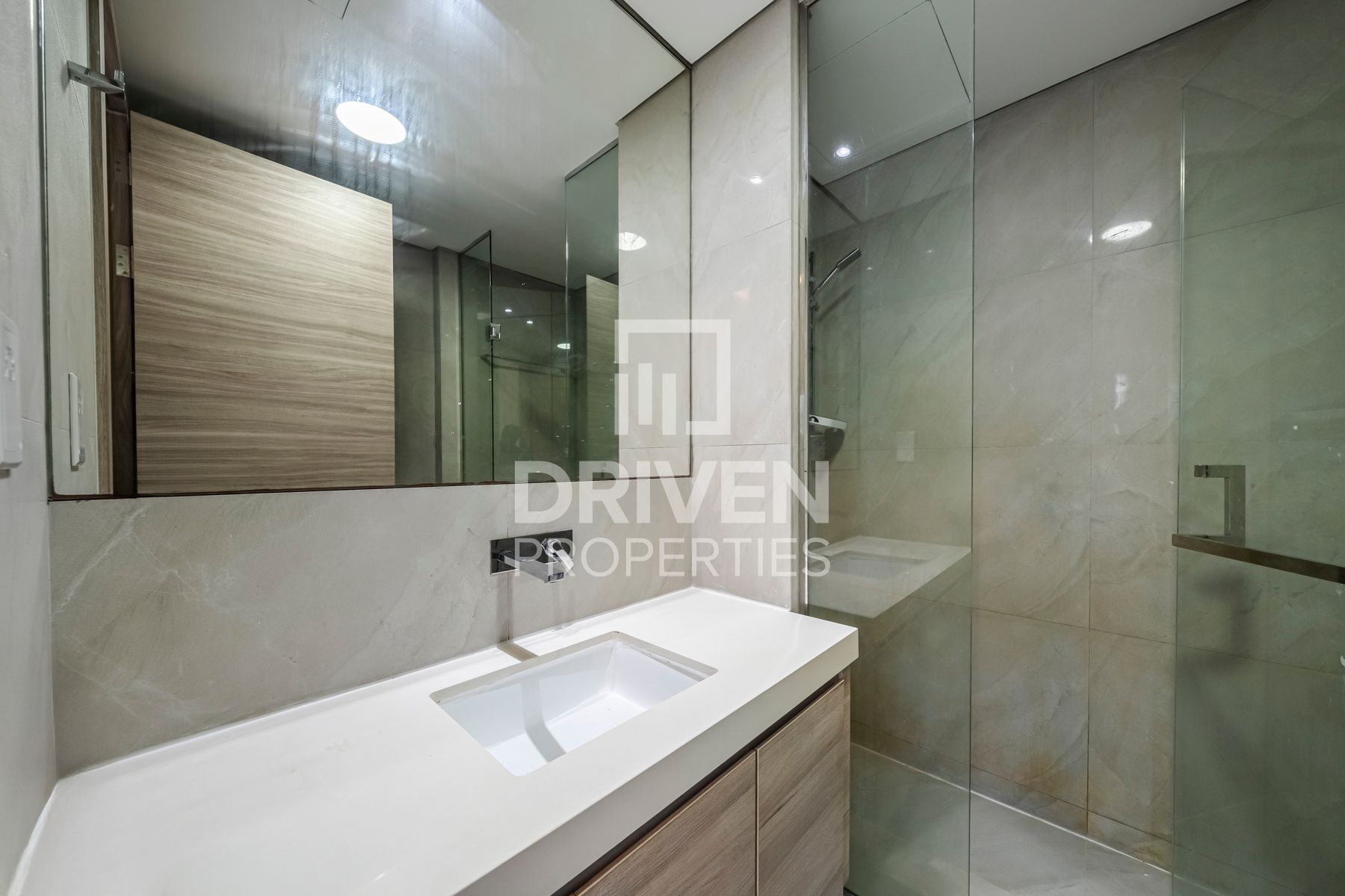 Burj View Prime Area New Building Spacious