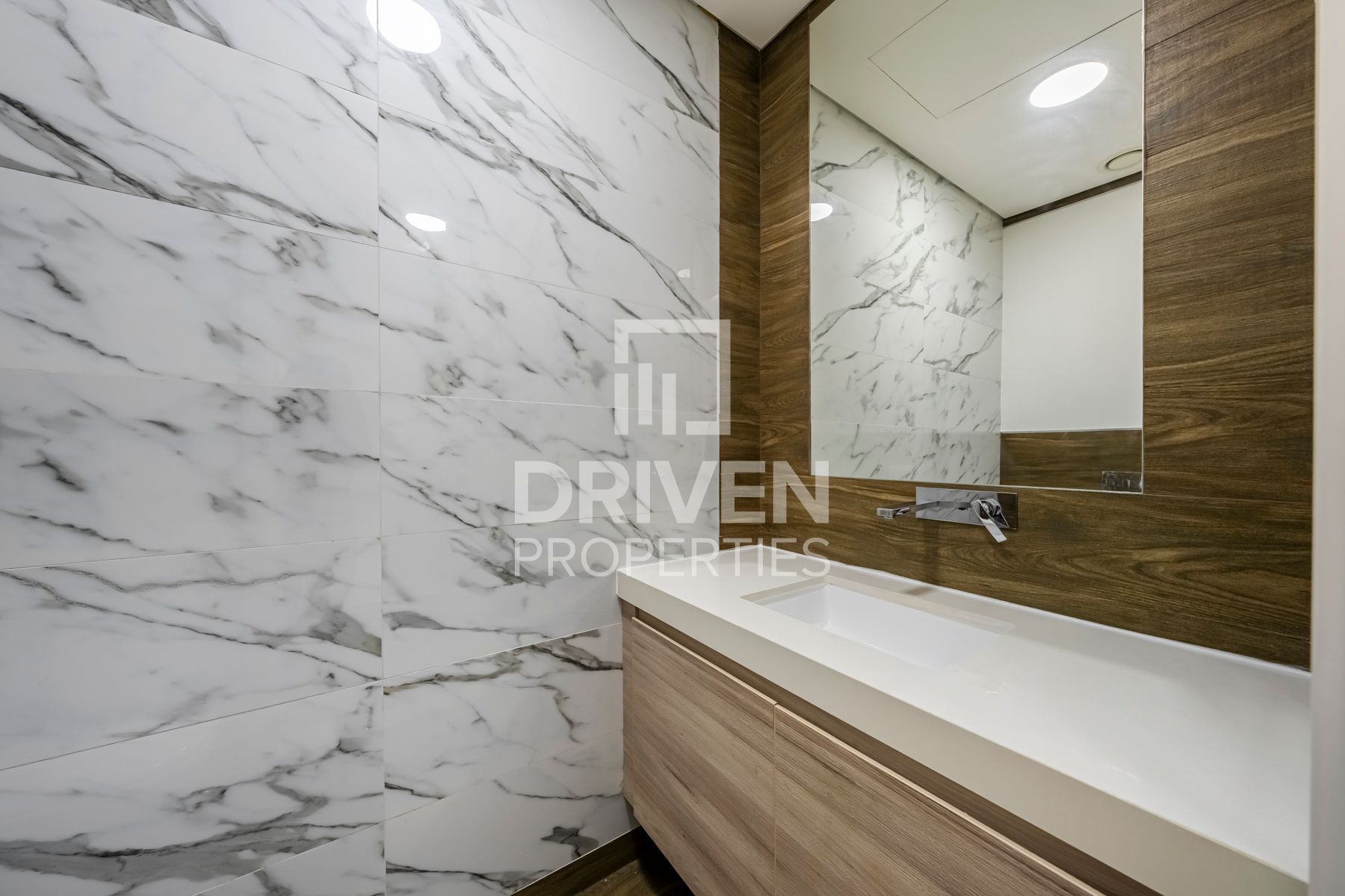 Burj View Prime Area New Building Spacious