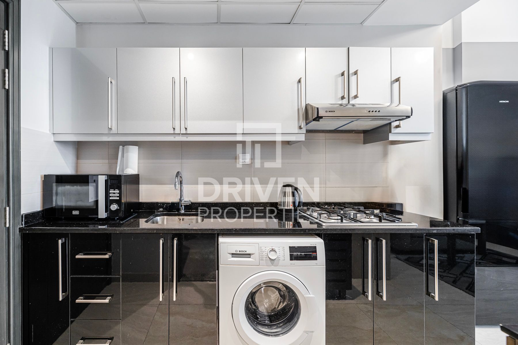 Cozy Studio Great Location Fully Furnished