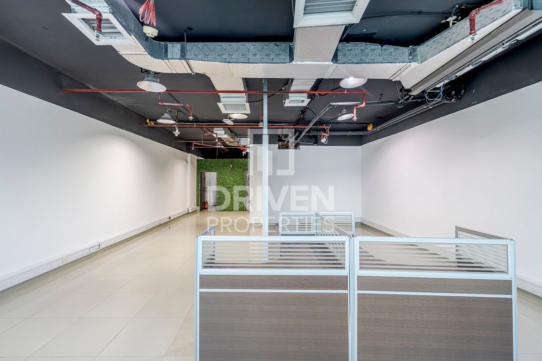 Fully Fitted Convenient Location Vacant