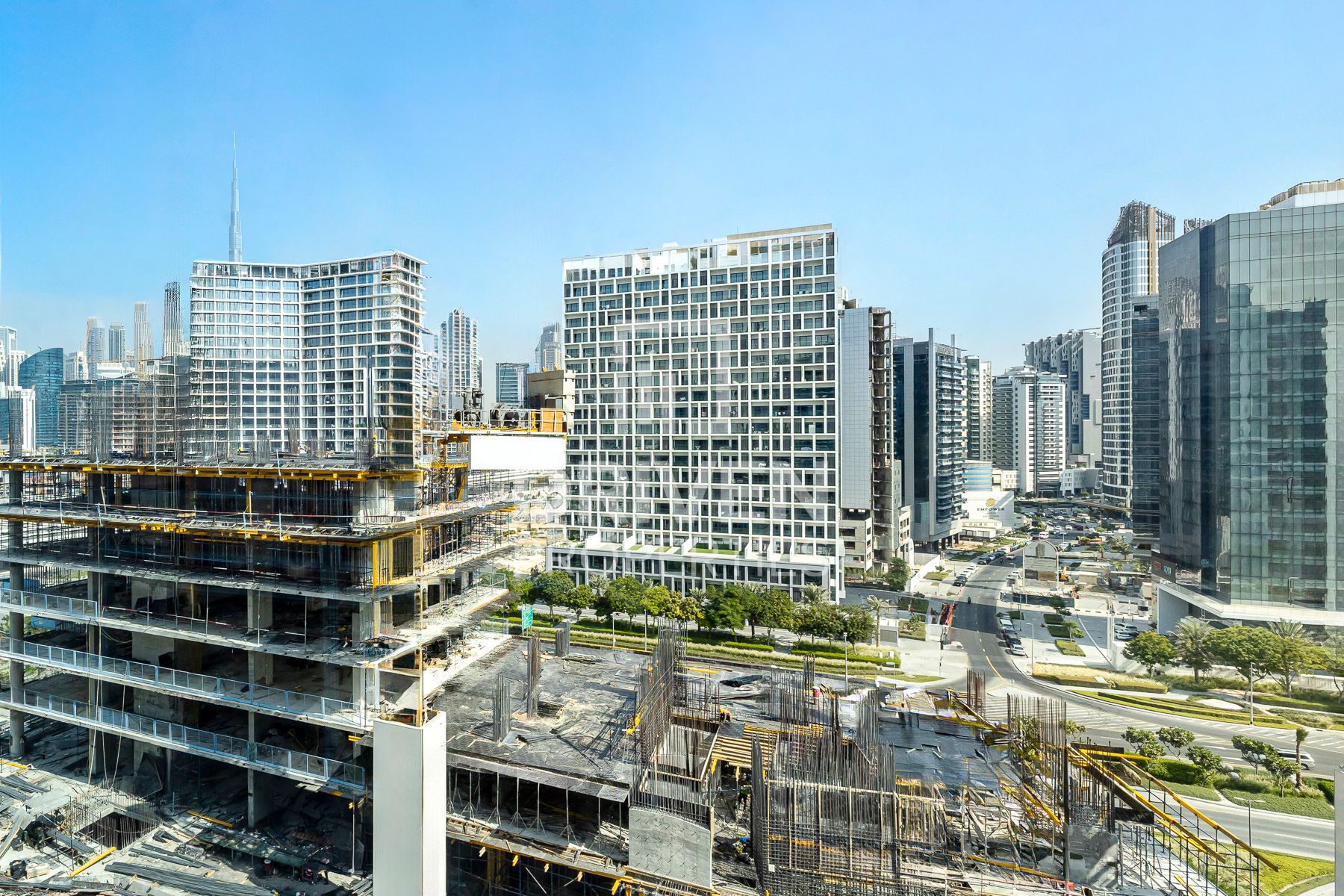 Fully Fitted Convenient Location Vacant