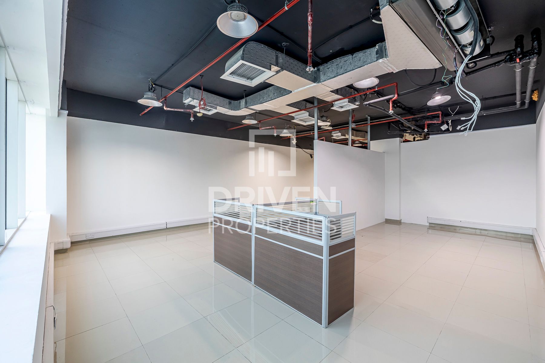 Fully Fitted Convenient Location Vacant