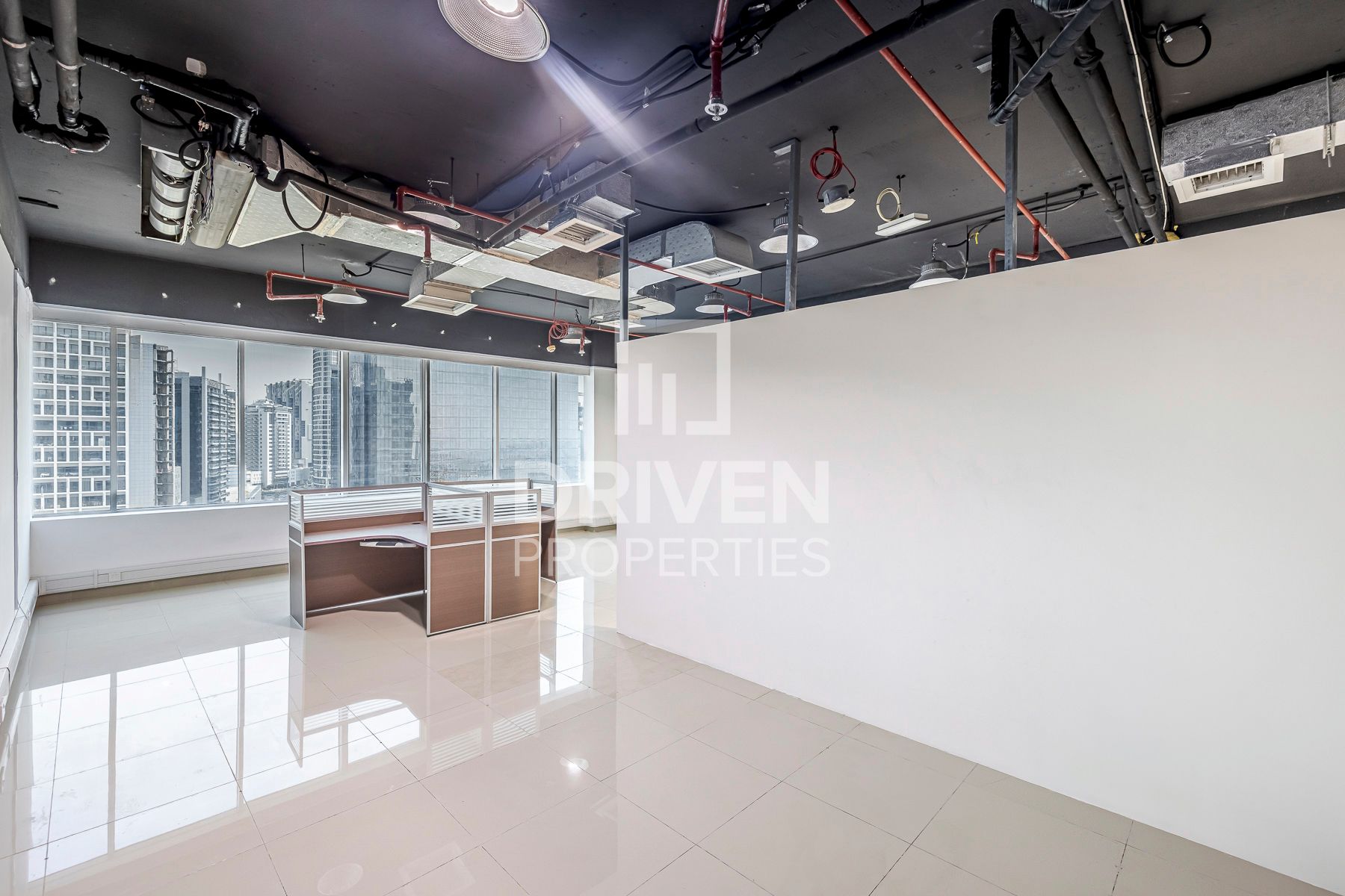 Fully Fitted Convenient Location Vacant