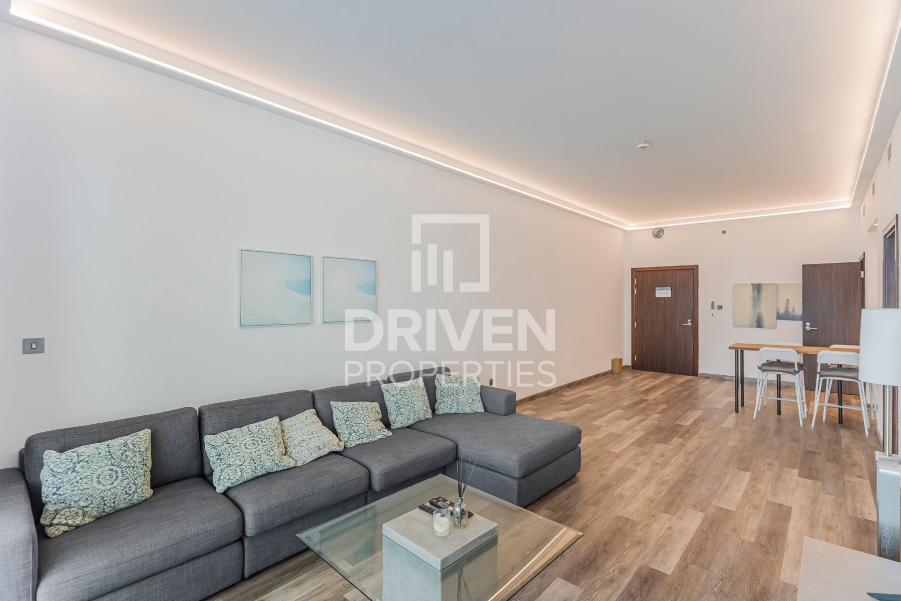 1 bedroom apartment for rent in Azure Residences | Cozy Apartment and Large Layout with Sea View 1 bedroom apartment for rent in Azure Residences. Cozy Apartment and Large Layout with Sea View