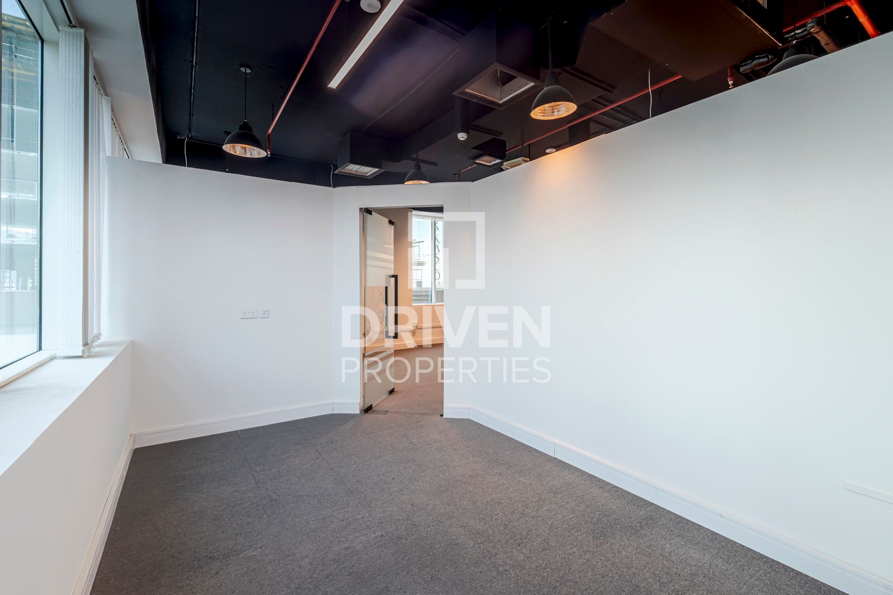 Vacant Fully Fitted Easy Accessibility