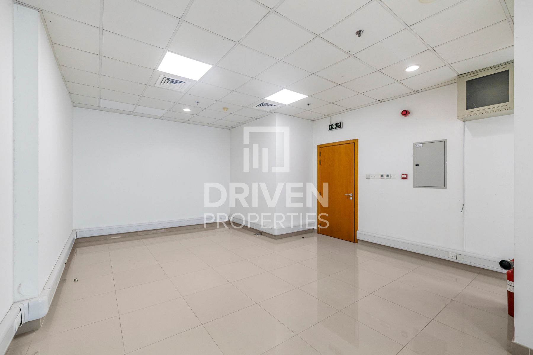 Fully Fitted Office Easy Access to Amenities