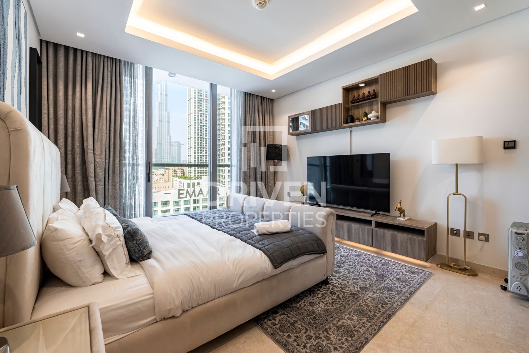 Upgraded Unit and Furnished Prime Location