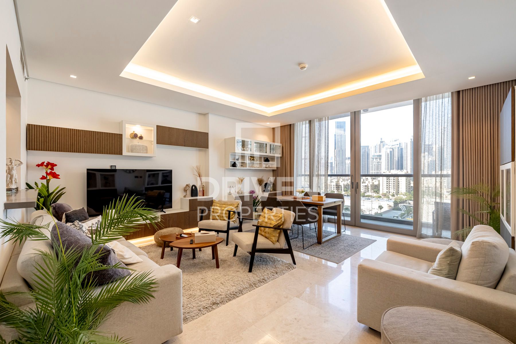 Upgraded Unit and Furnished Prime Location