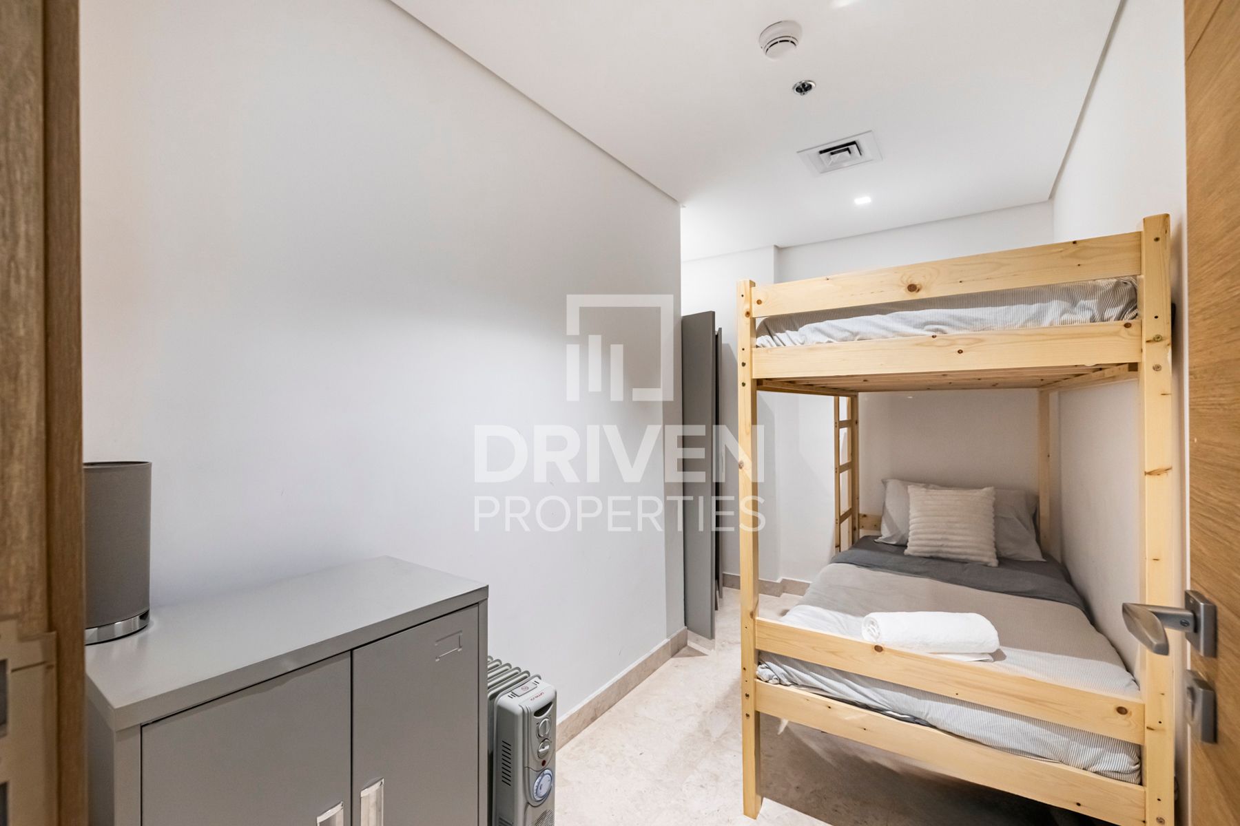 Upgraded Unit and Furnished Prime Location