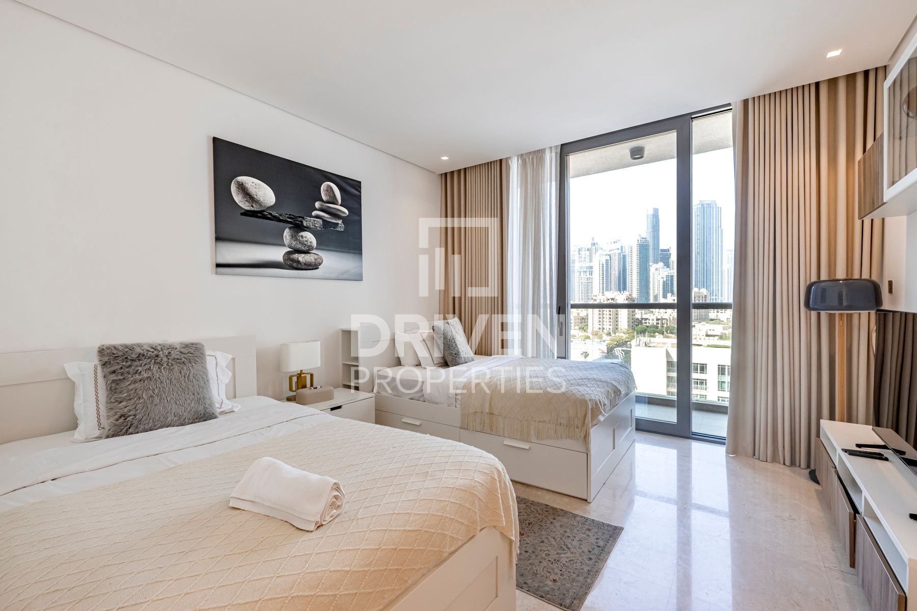 Upgraded Unit and Furnished Prime Location