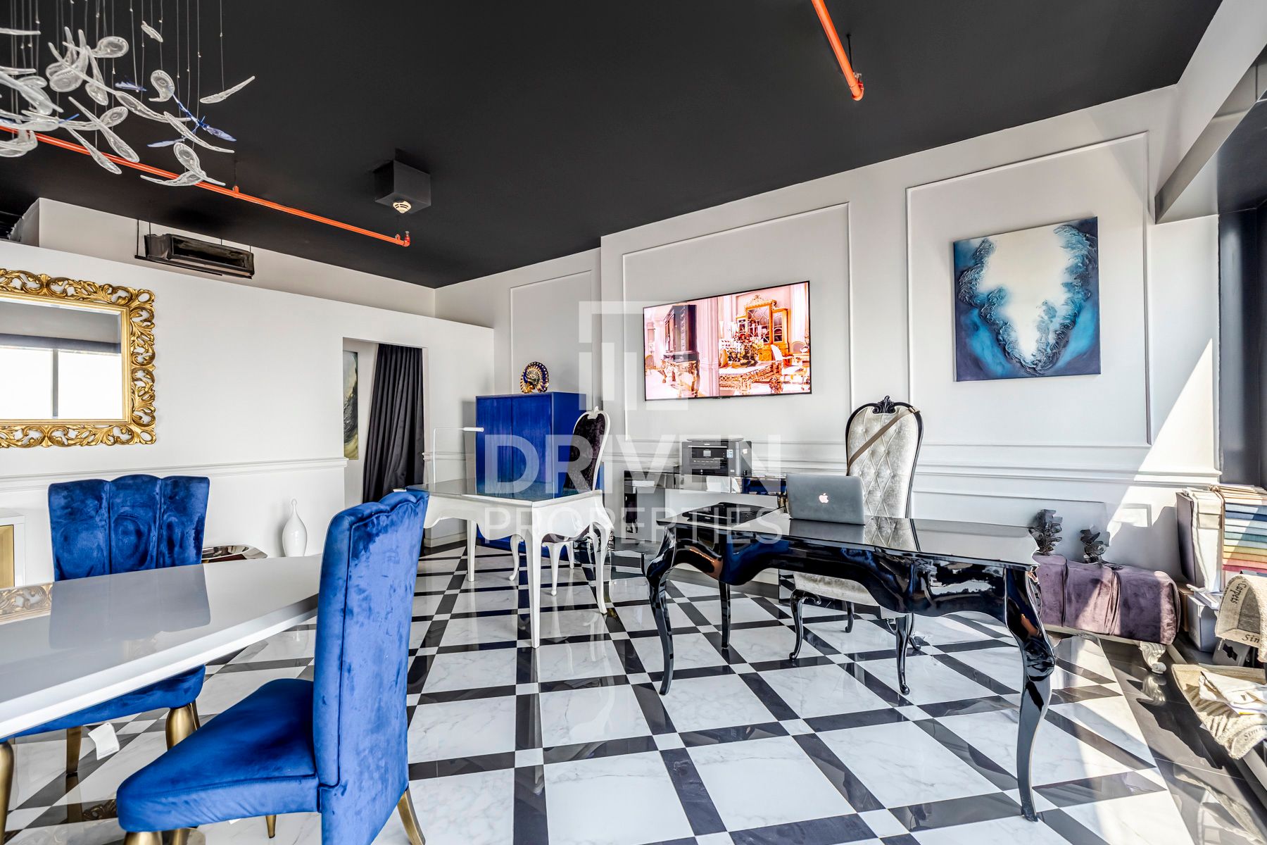 Spacious Office - 1 Cabin and Open Floor