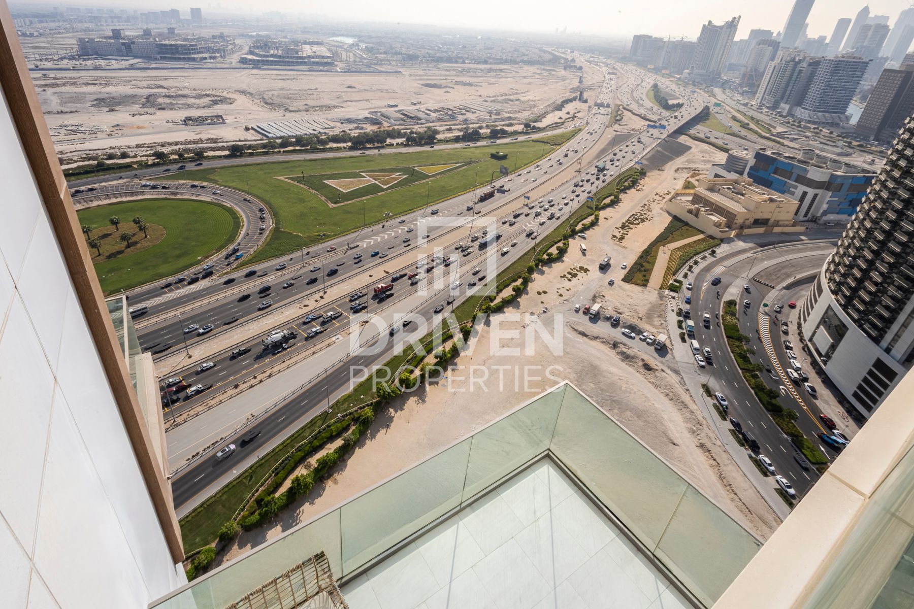 Furnished Unit Ready to move in 4 Cheques