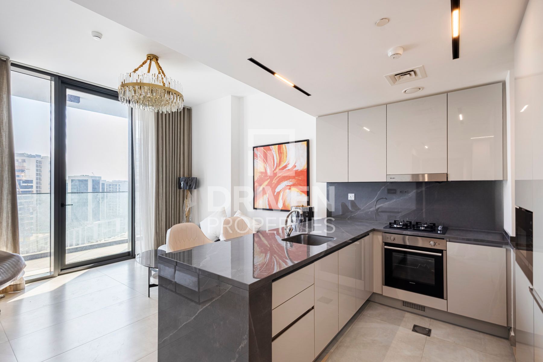 Furnished Unit High Floor Ready to move in