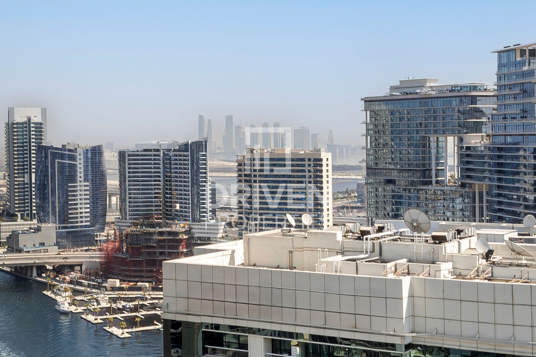 Prime Location Elegant Unit Modern Layout