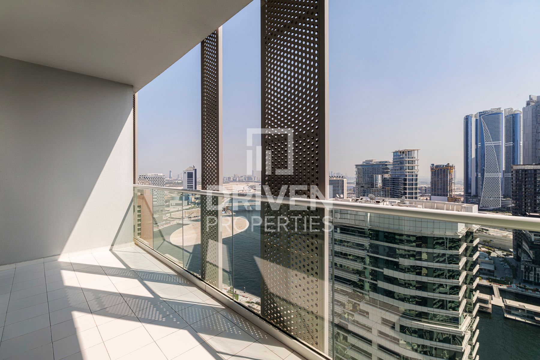 Prime Location Elegant Unit Modern Layout