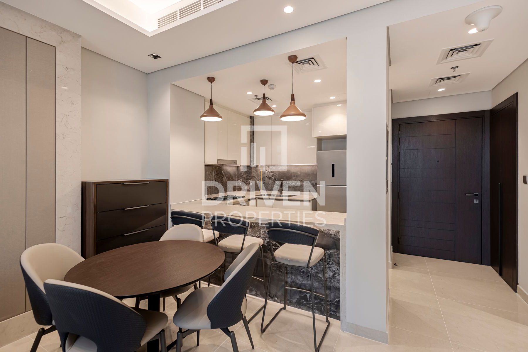 Fully Furnished Spacious and Elegant Living