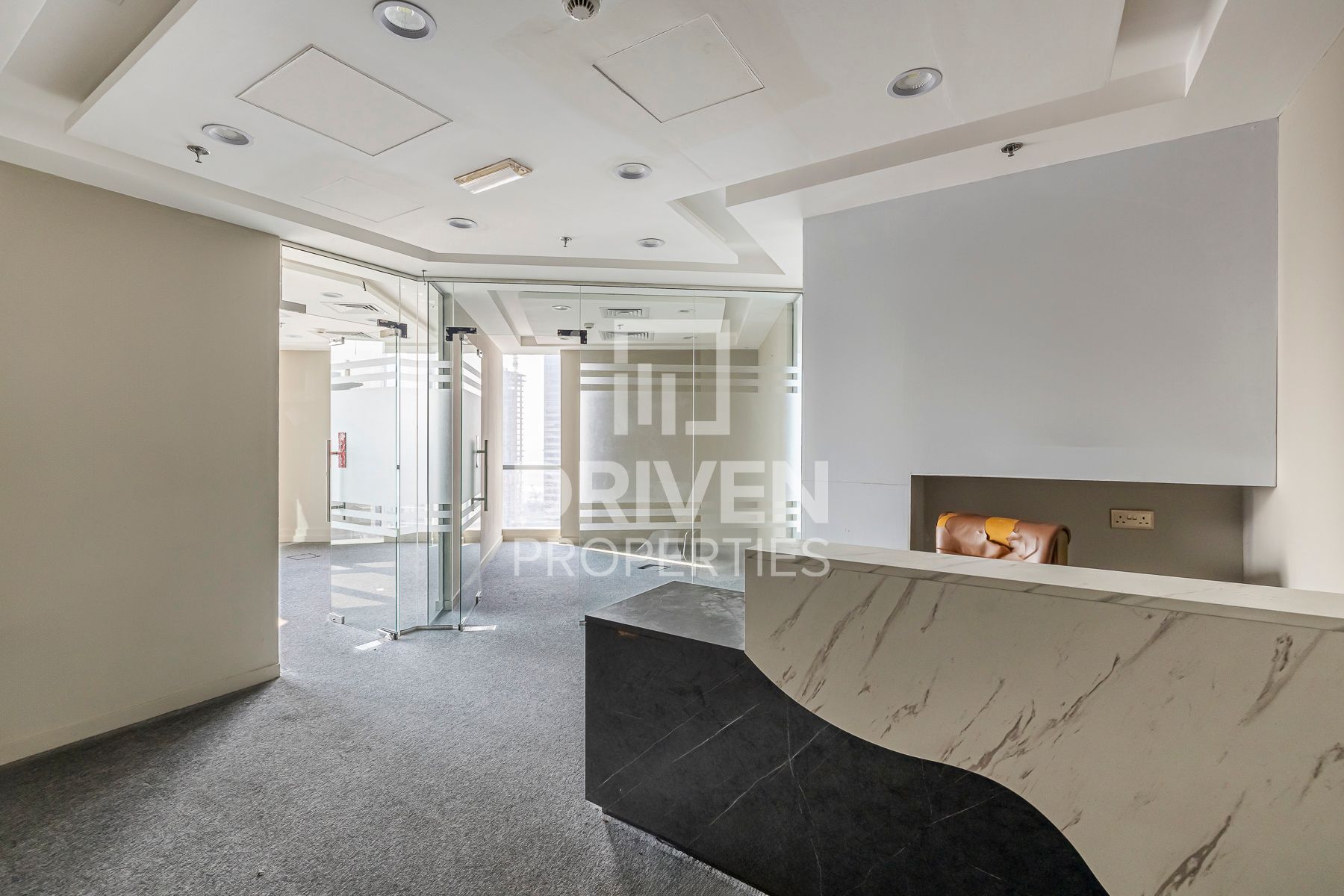 Fully Fitted Office Close to Metro Vacant