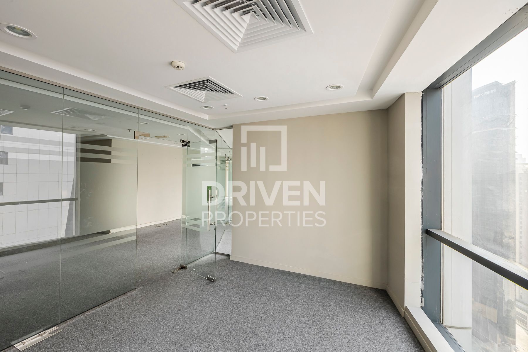 Fully Fitted Office Close to Metro Vacant