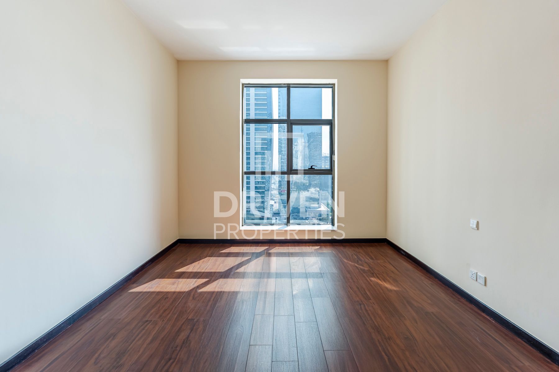 Ready to Move in Near to Metro Elegant Unit