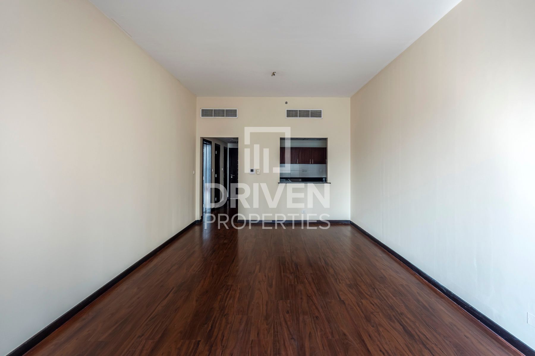 Ready to Move in Near to Metro Elegant Unit