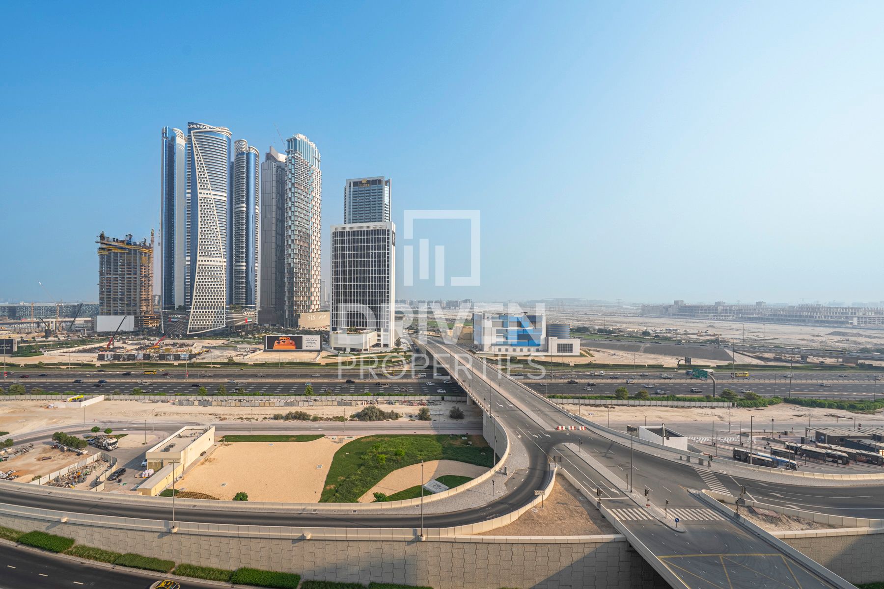 Ready to Move in Unique Layout Modern Unit