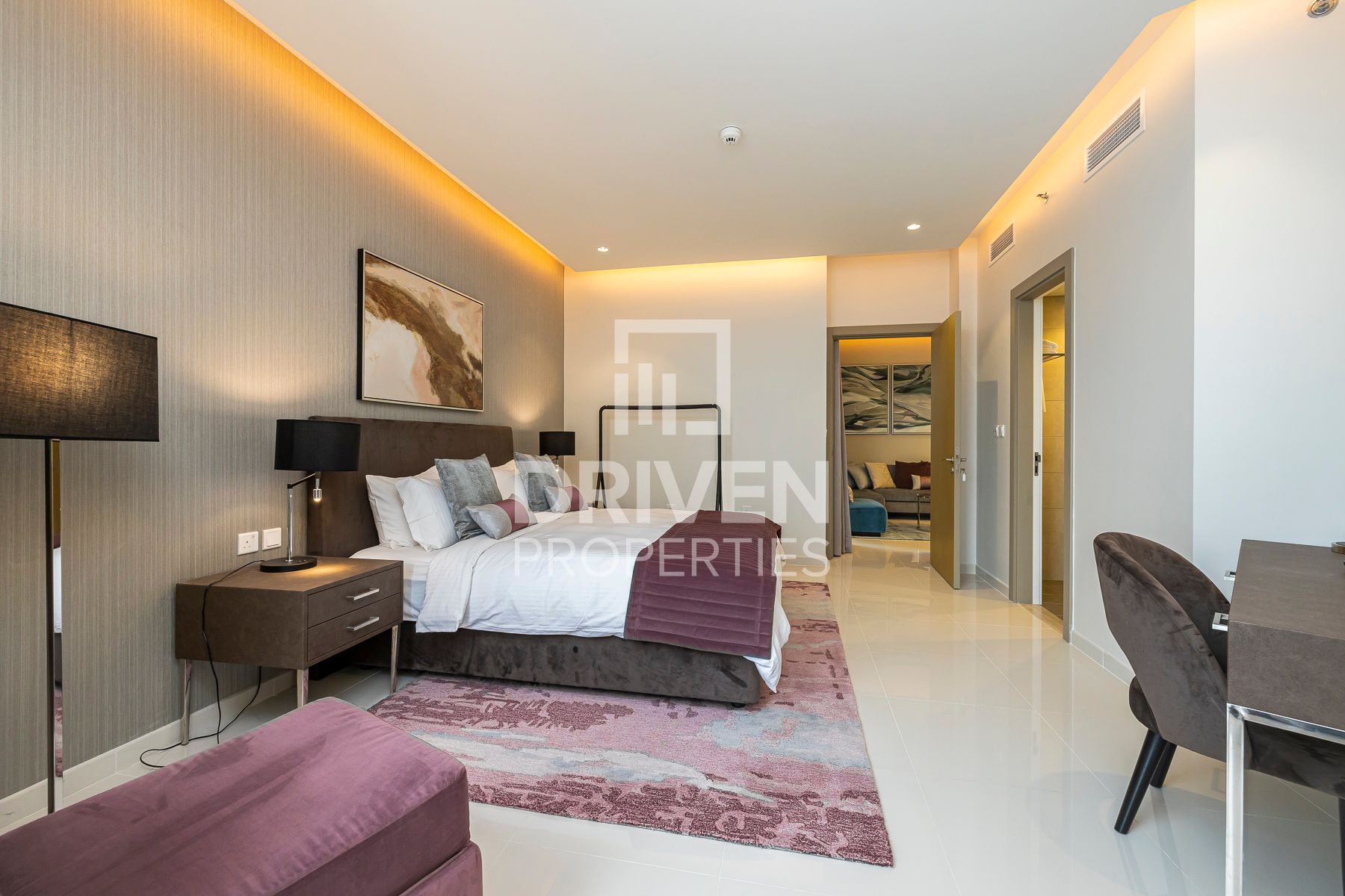 Modern Layout Elegant Unit Prime Location