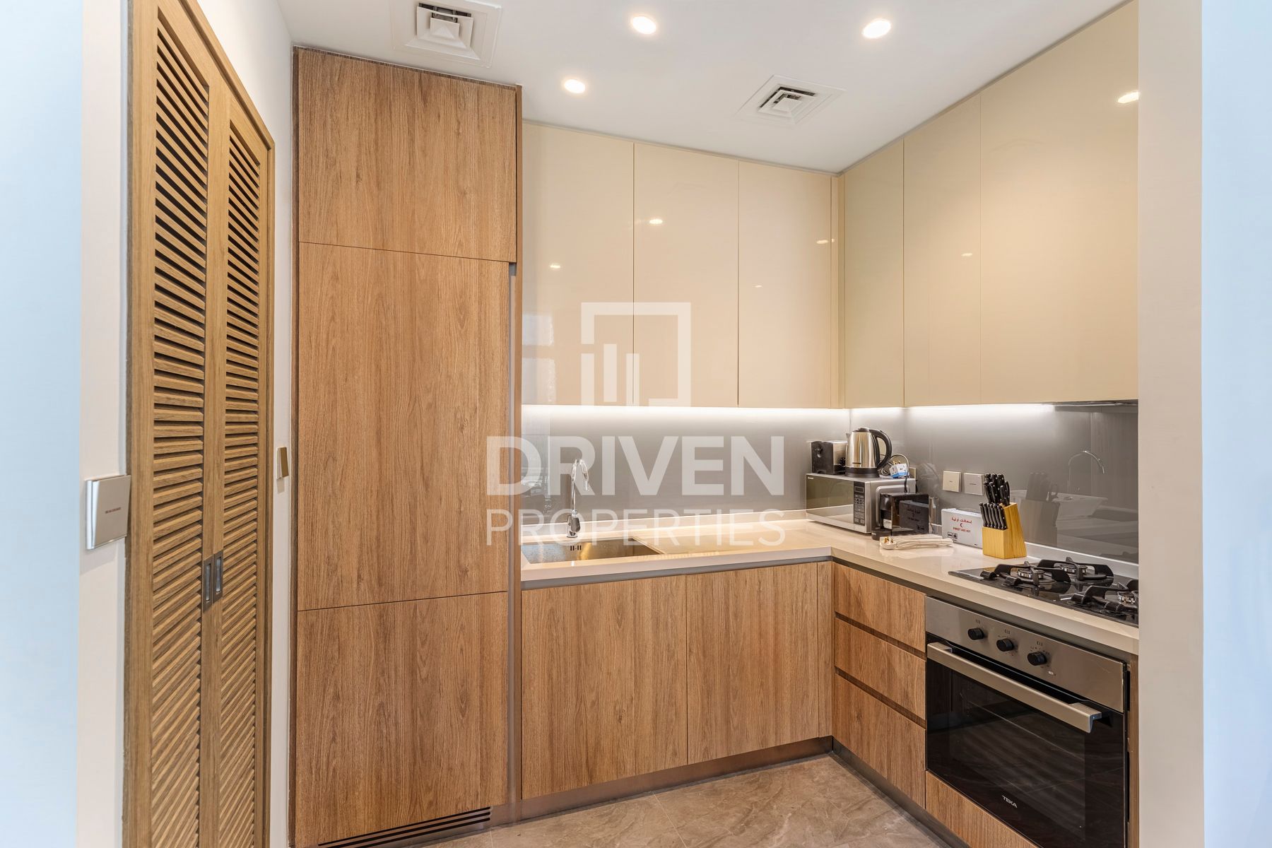 Vacant Soon Corner Unit with Lake View