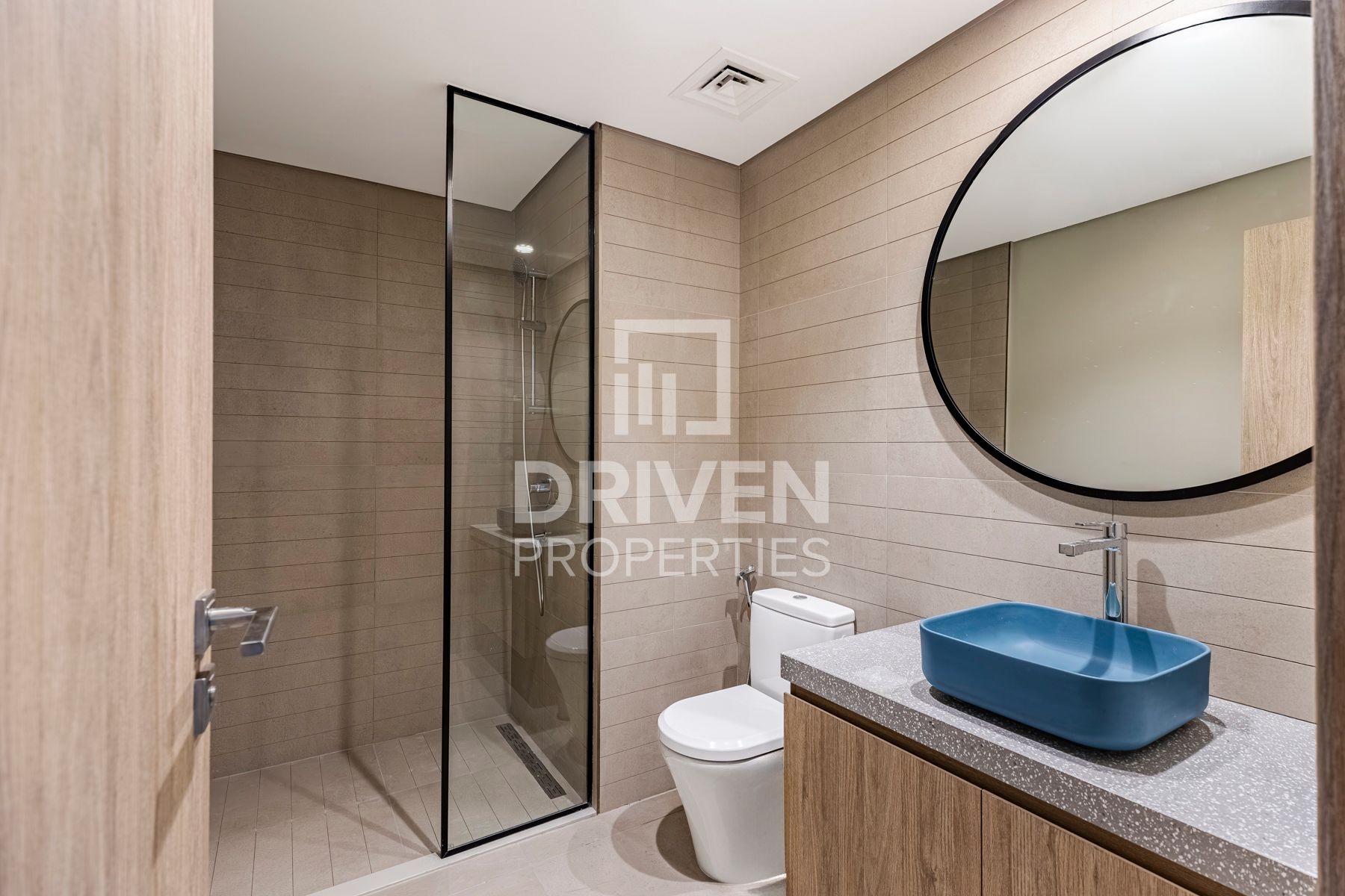 Vacant Soon Corner Unit with Lake View