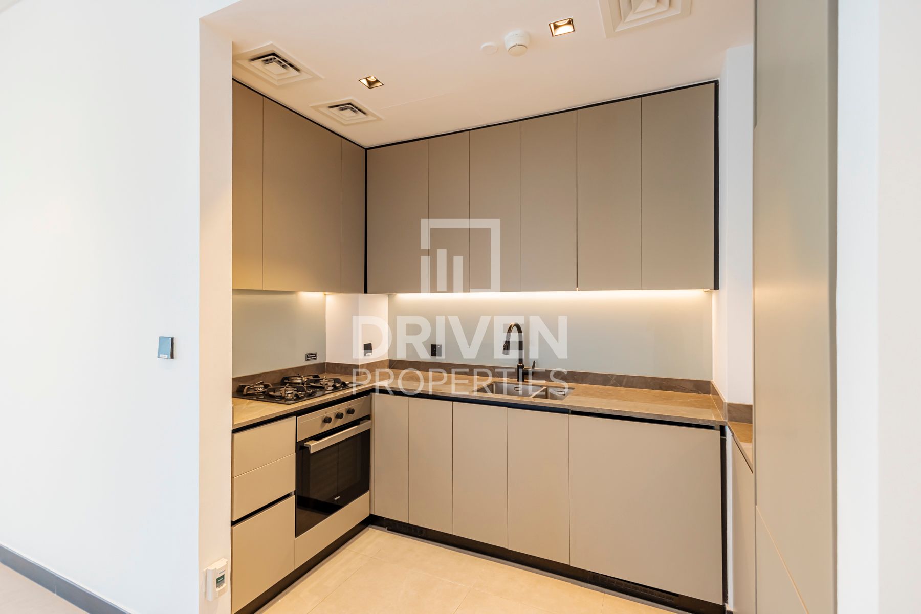 Burj and Canal View Spacious Ready to move in