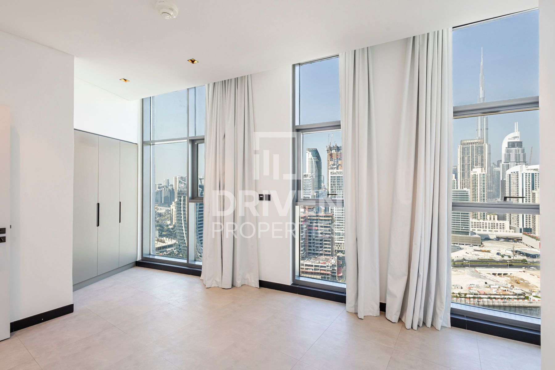 Burj and Canal View Spacious Ready to move in