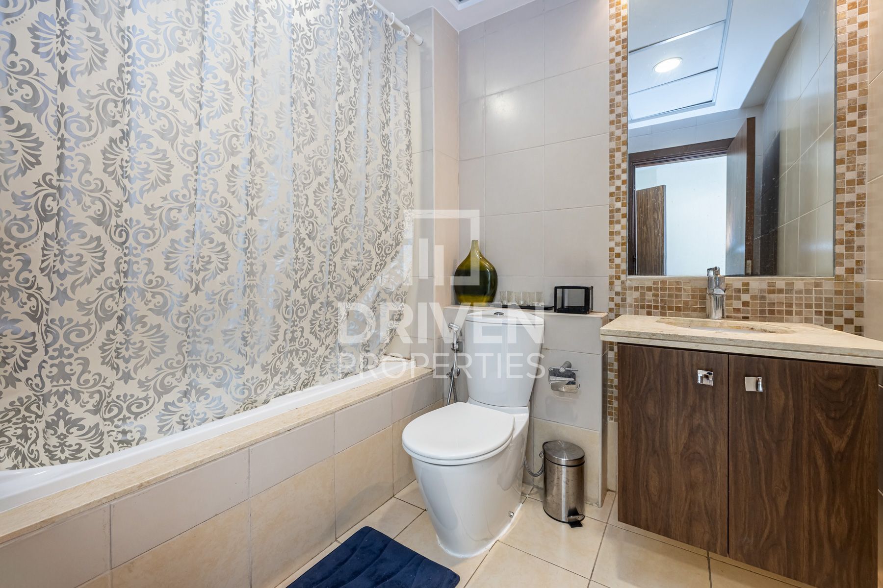 All Rooms are ensuite plus Maids Room High Floor