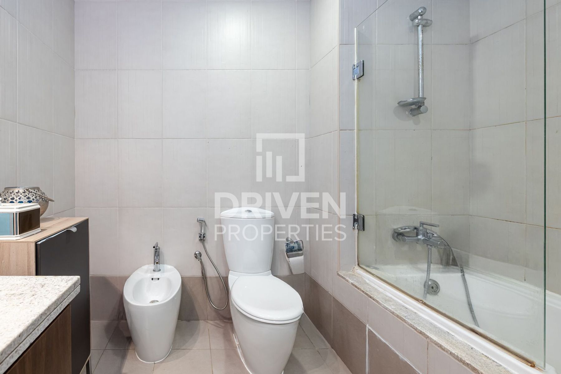 All Rooms are ensuite plus Maids Room High Floor