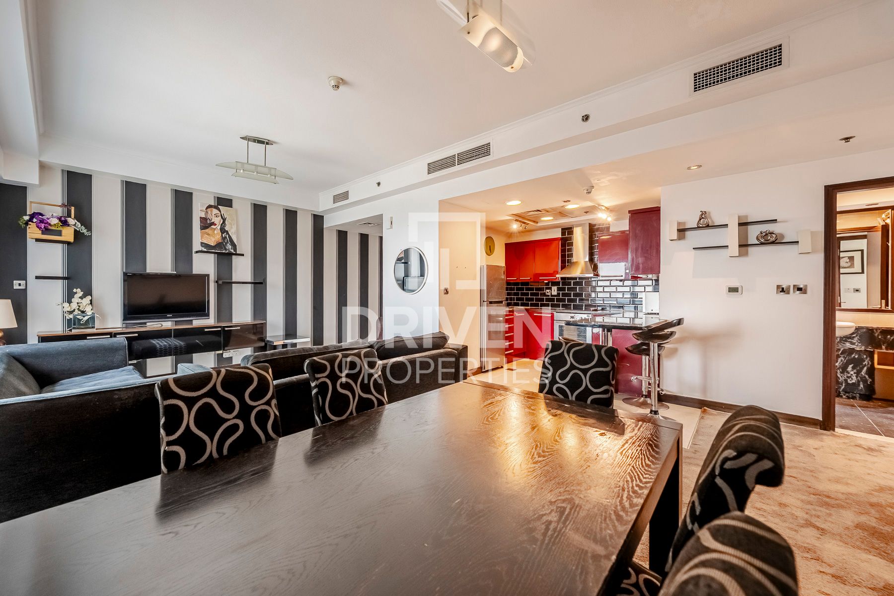 Furnished and Ready to move in Spacious