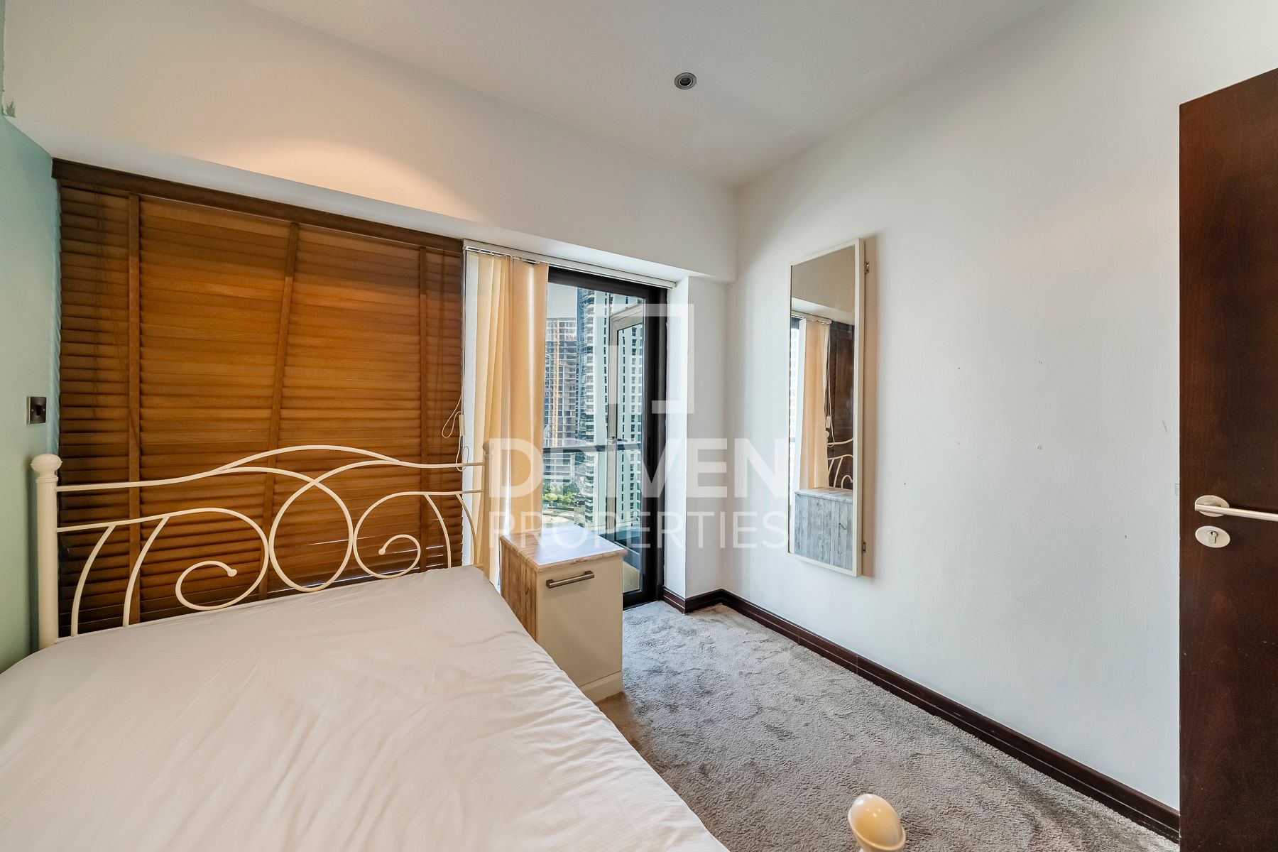 Furnished and Ready to move in Spacious