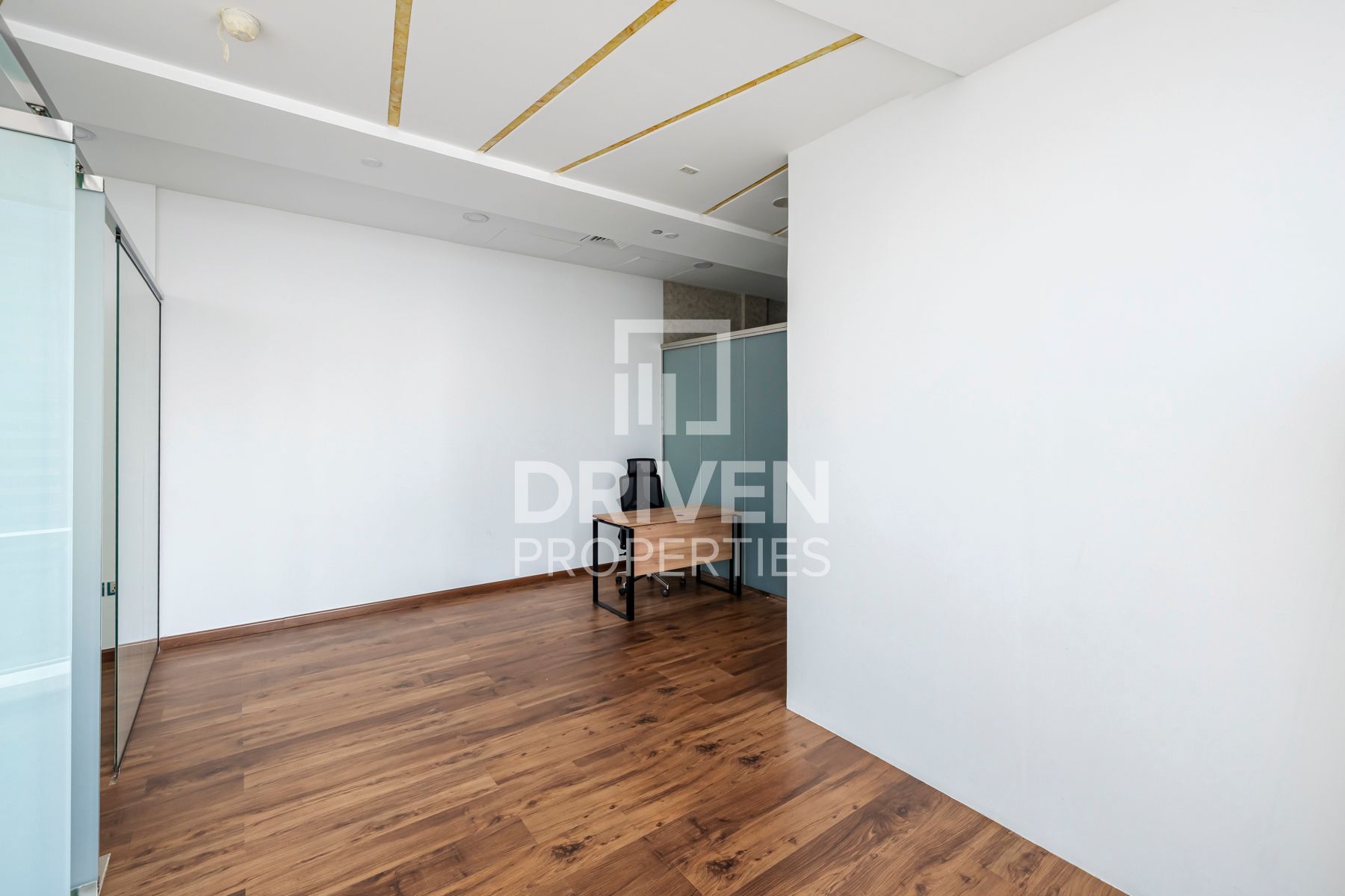 Ready to Move in Furnished Close to Metro