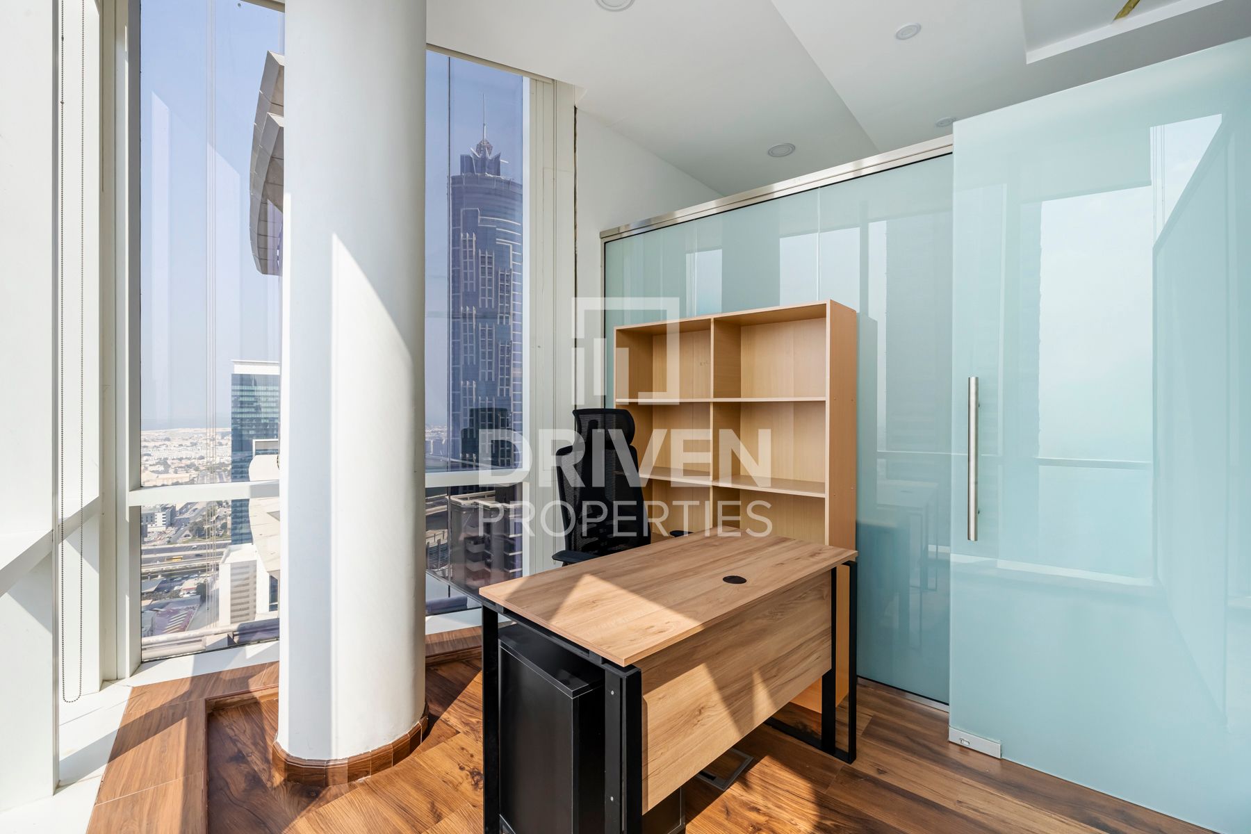 Ready to Move in Furnished Close to Metro