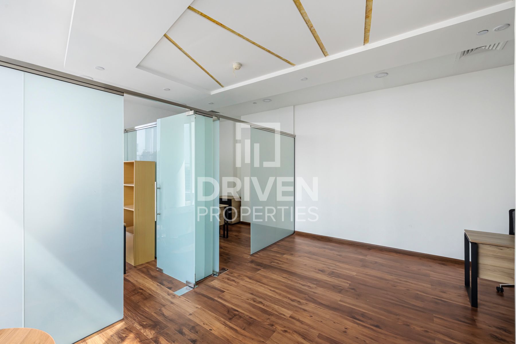 Ready to Move in Furnished Close to Metro