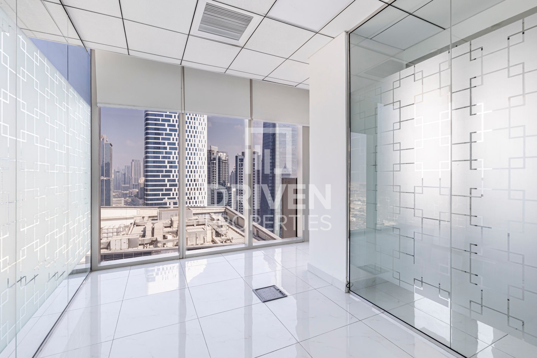 Vacant Office High Floor Close to Metro