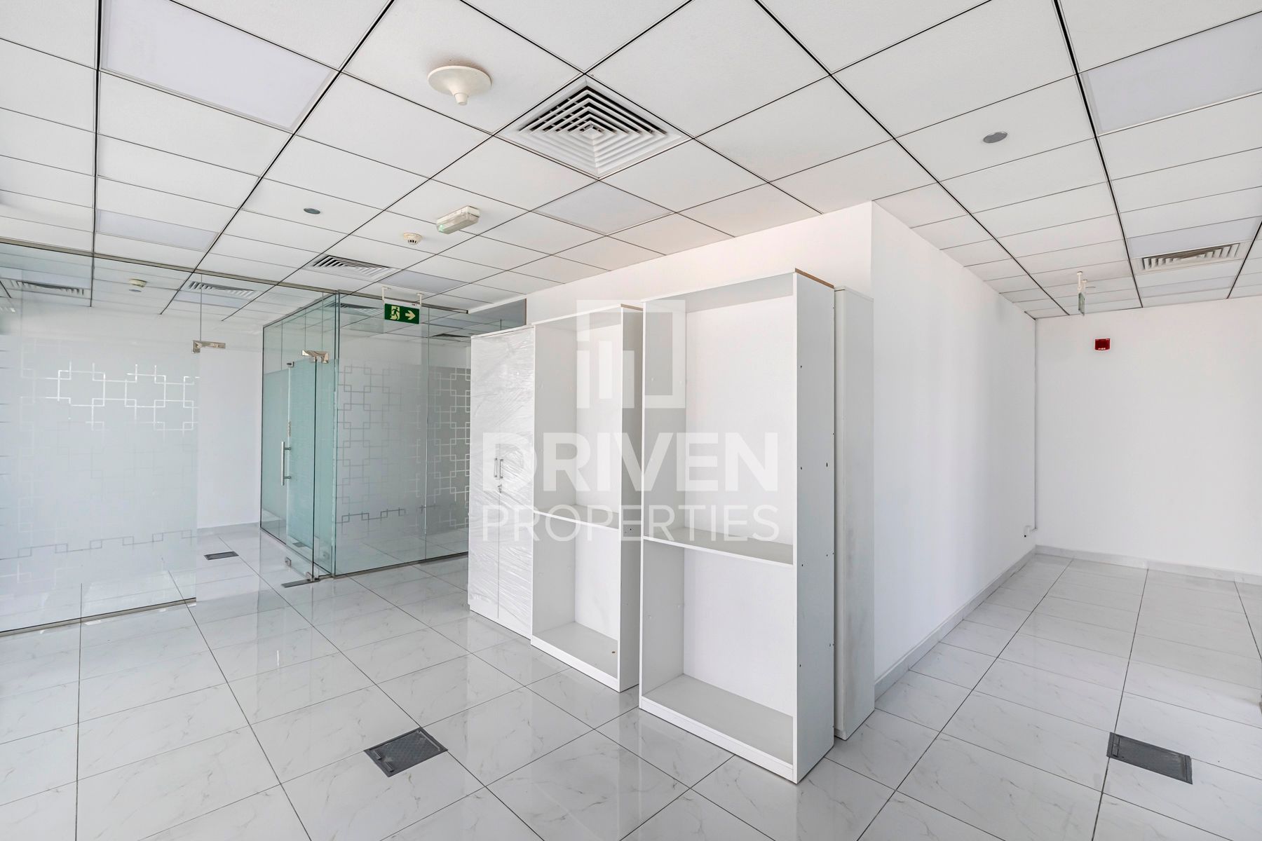 Vacant Office High Floor Close to Metro