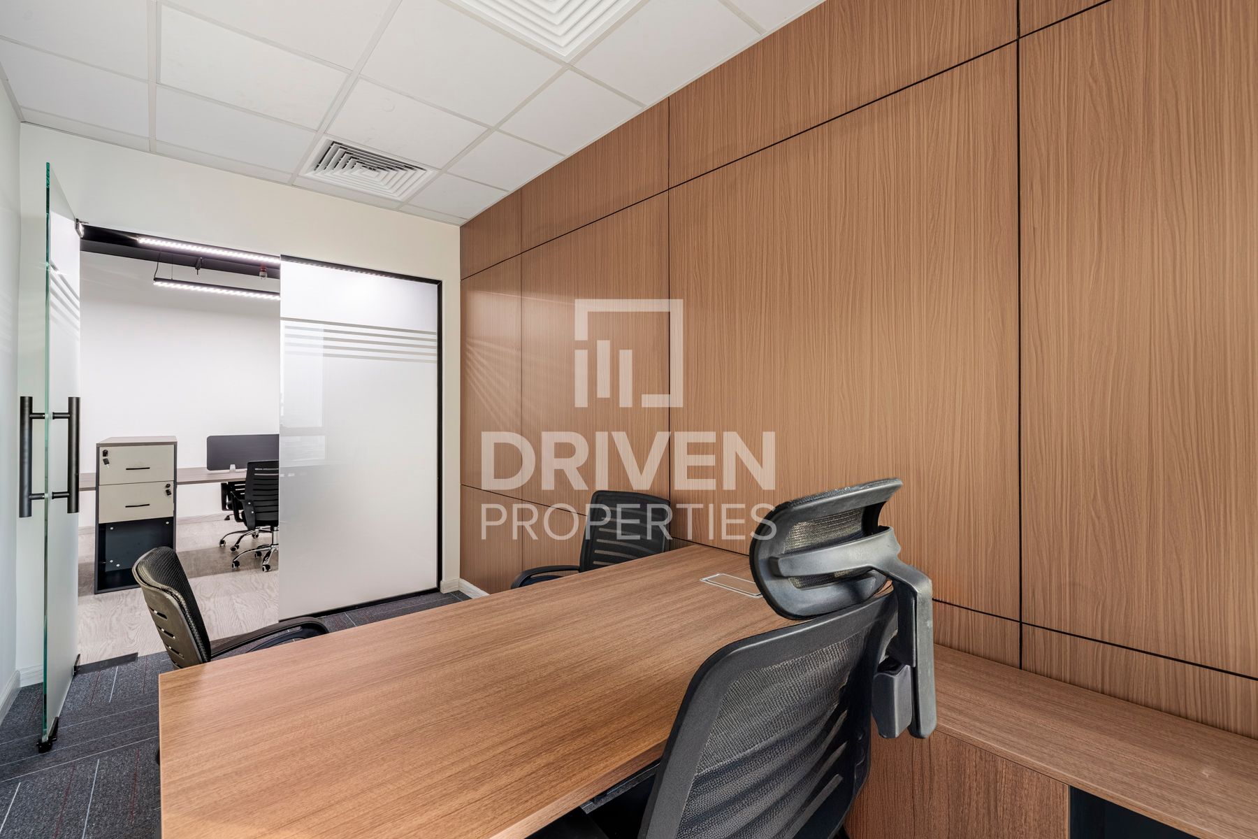 Fully Furnished Office Canal View Low Traffic